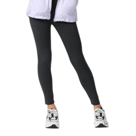 Uniqlo Other - 074 Uniqlo AIRism Kids Black Leggings